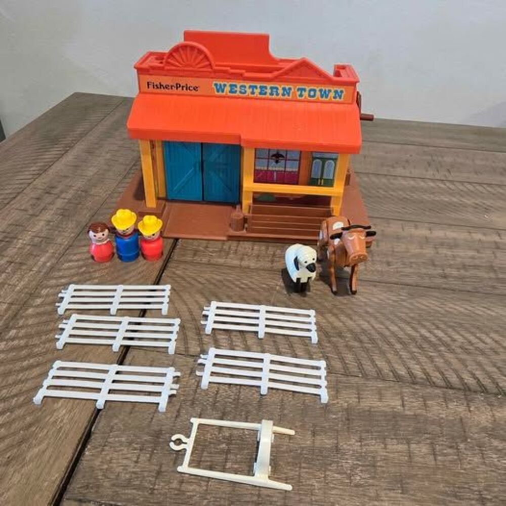 Vintage 1982 Fisher-Price Little People Western Town #934 Figures Accessories